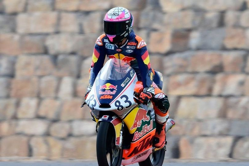 Hasil Race 1 Red Bull Rookies Cup Aragon 2024: Veda Ega Pratama Finis Ke-7, Alvaro Carpe Menang