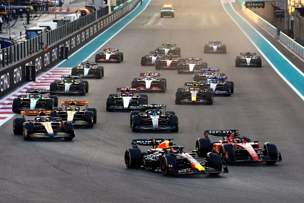 F1 Batalkan Sprint Race Rookie Setelah Abu Dhabi 2024